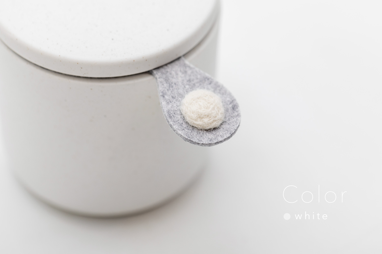 しっぽの骨壷 2寸 【本体：ホワイト】 うちの子カラー［ホワイト］_動物・ペットさん専用のお骨壺