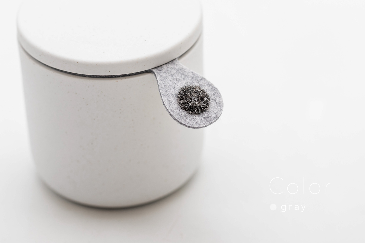 しっぽの骨壷 2寸 【本体：ホワイト】 うちの子カラー［グレー］_動物・ペットさん専用のお骨壺