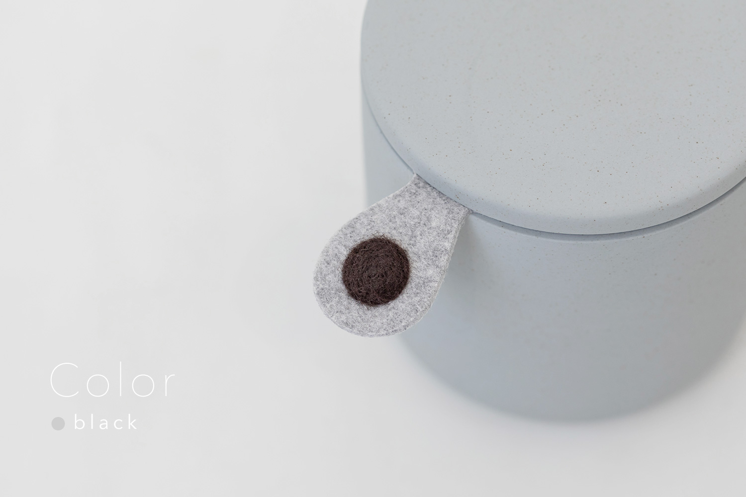 しっぽの骨壷 3寸 【本体：グレー】 うちの子カラー［ブラック］_動物・ペットさん専用のお骨壺