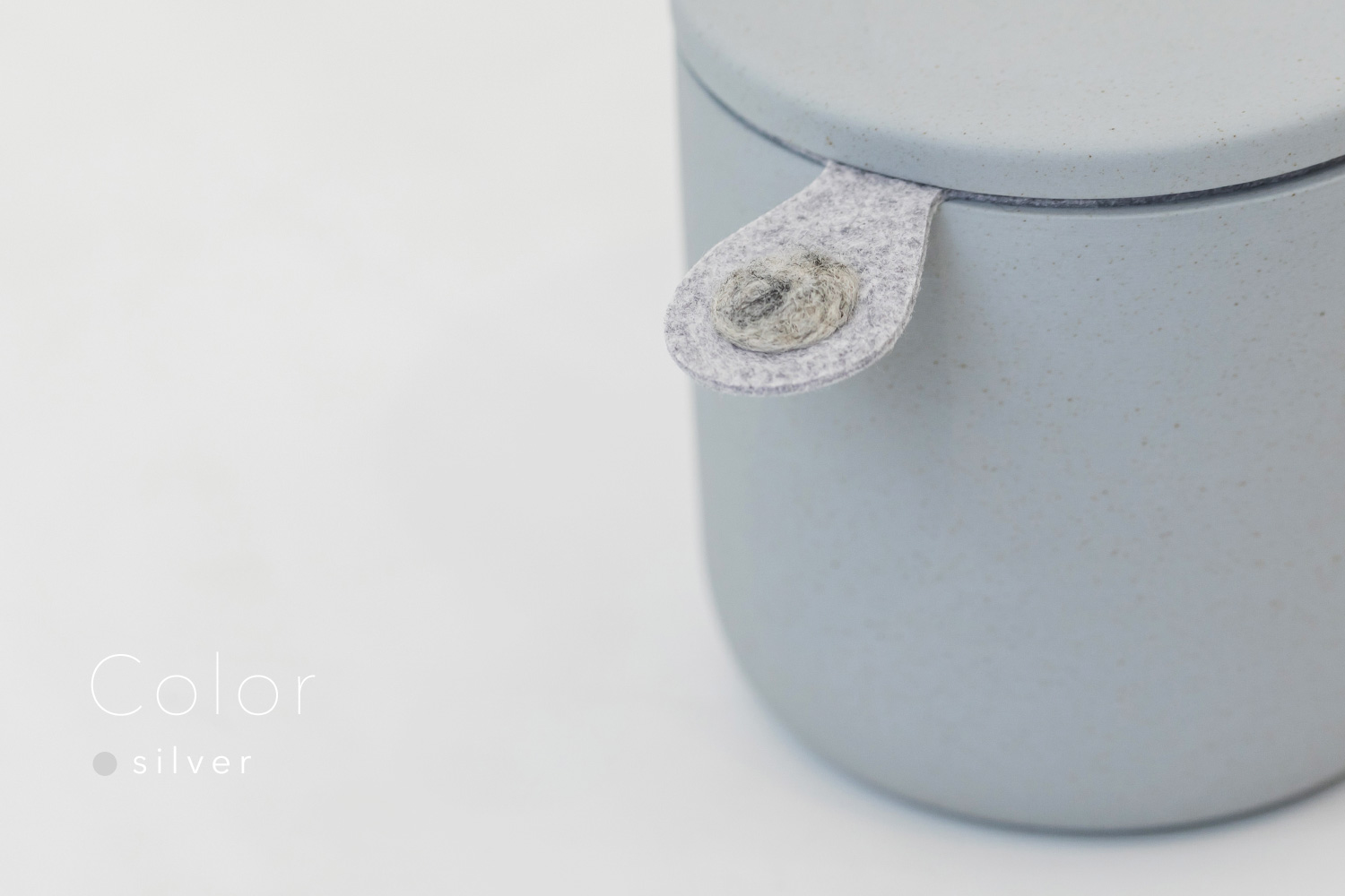 しっぽの骨壷 3寸 【本体：グレー】 うちの子カラー［シルバー］_動物・ペットさん専用のお骨壺