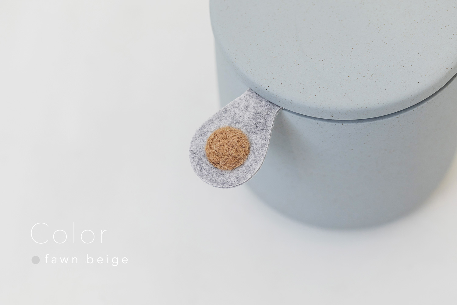 しっぽの骨壷 3寸 【本体：グレー】 うちの子カラー［フォーンベージュ］_動物・ペットさん専用のお骨壺