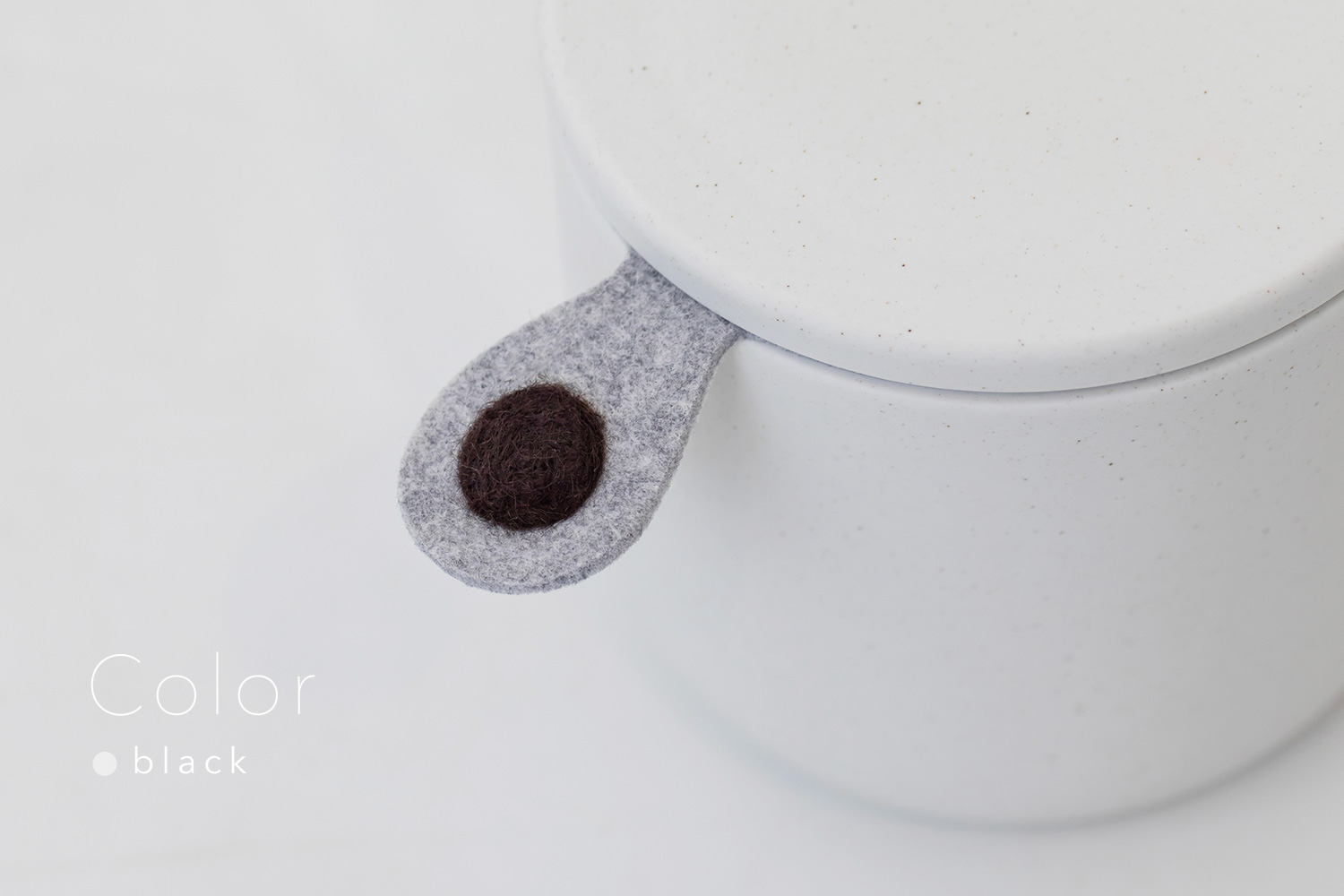 しっぽの骨壷 3寸 【本体：ホワイト】 うちの子カラー［ブラック］_動物・ペットさん専用のお骨壺