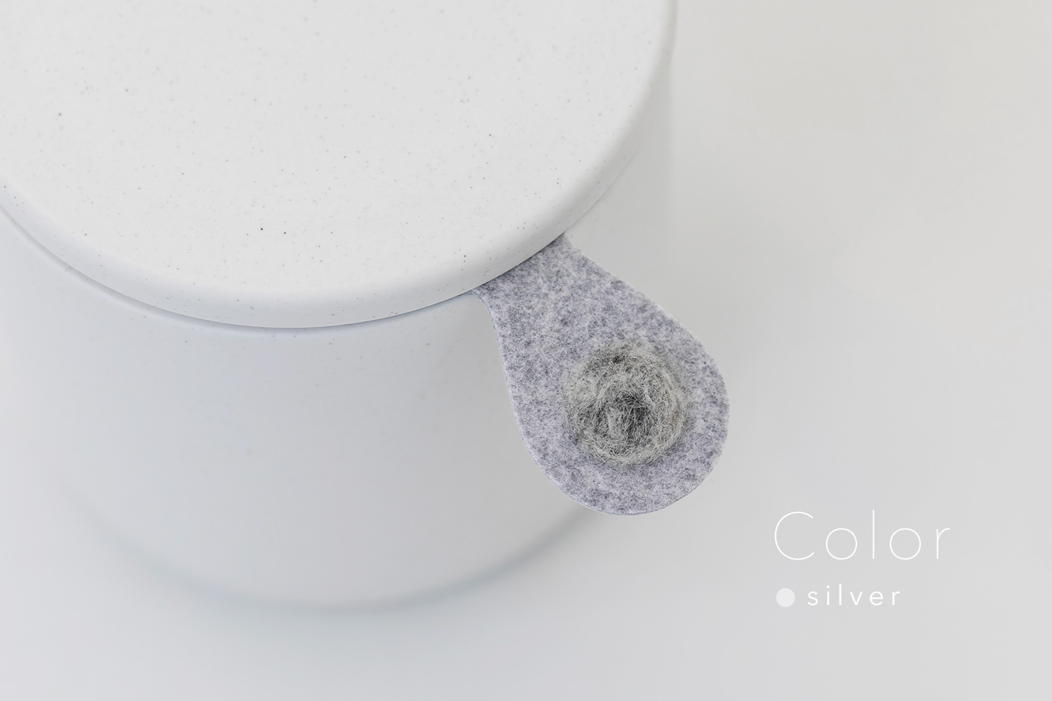 しっぽの骨壷 3寸 【本体：ホワイト】 うちの子カラー［シルバー］_動物・ペットさん専用のお骨壺