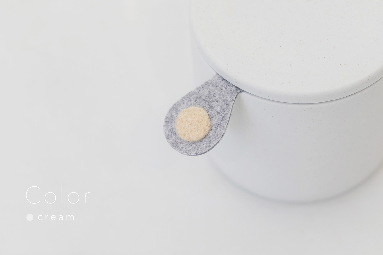 しっぽの骨壷 3寸 【本体：ホワイト】 うちの子カラー［クリーム］_動物・ペットさん専用のお骨壺